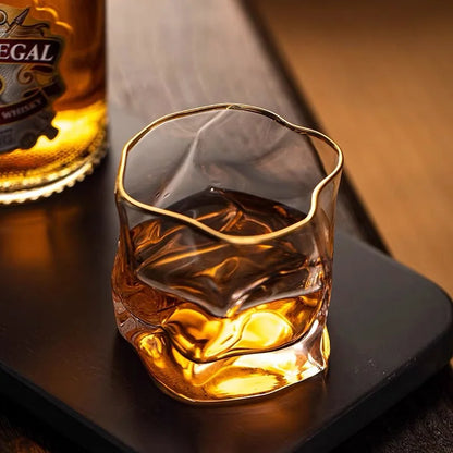 Whiskyglas med struktur