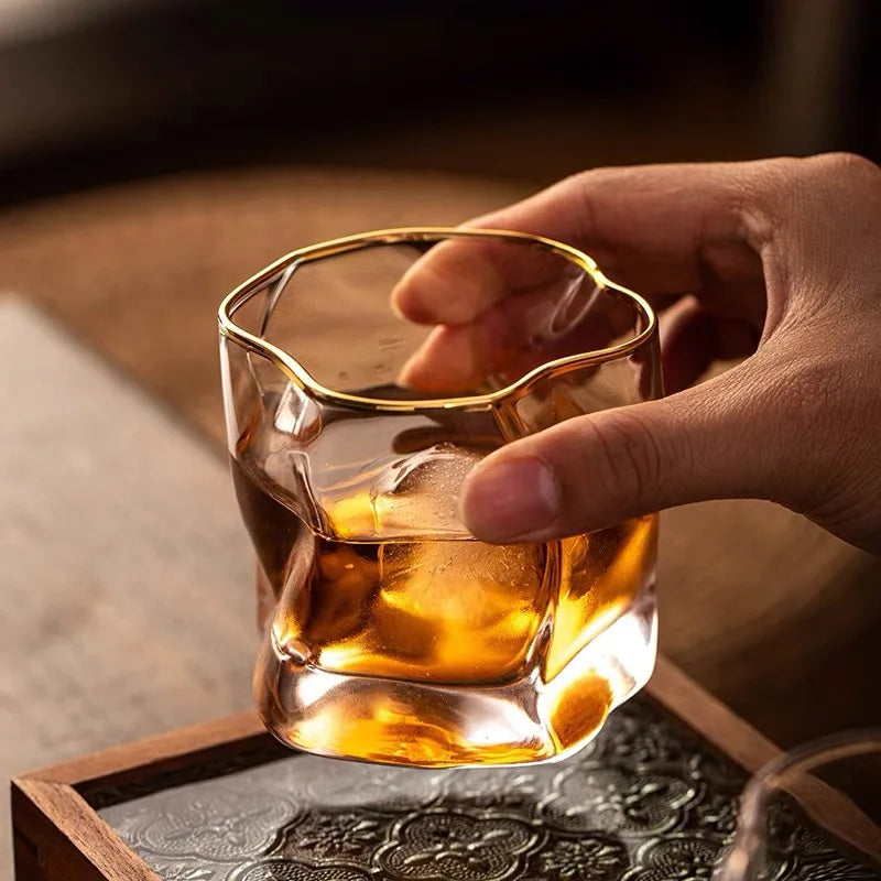 Whiskyglas med struktur