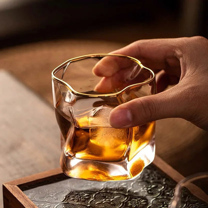 Whiskyglas med struktur