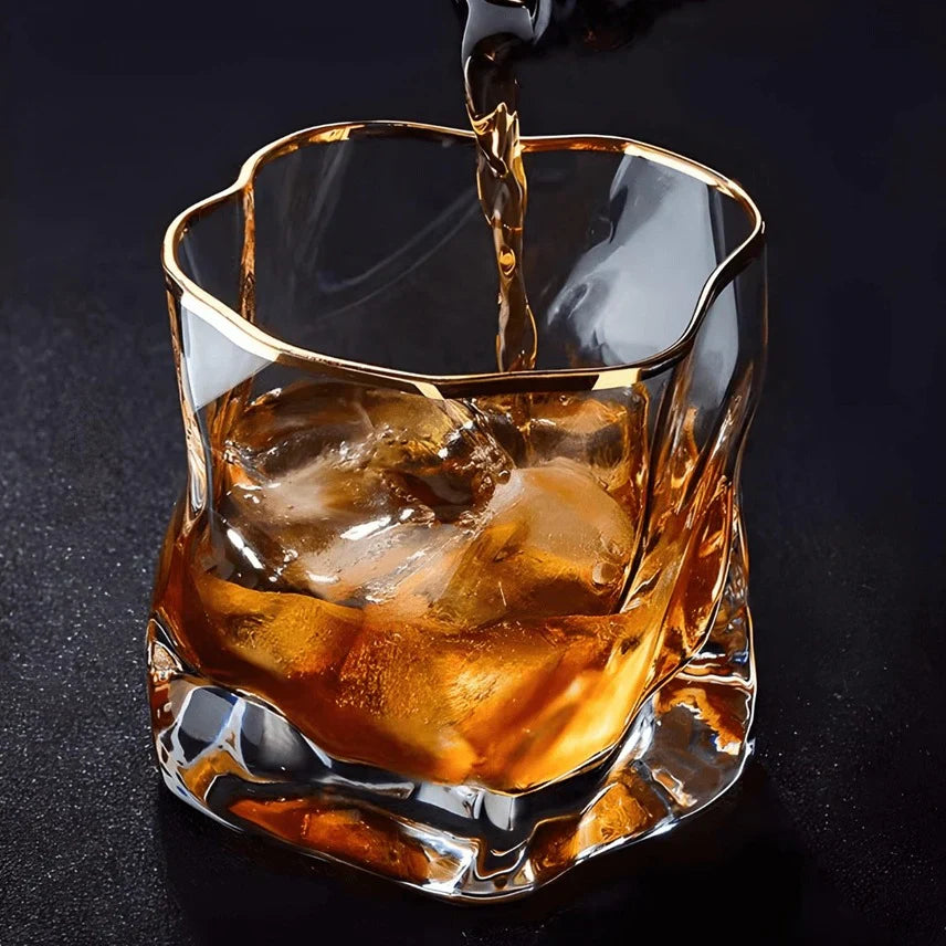Whiskyglas med struktur